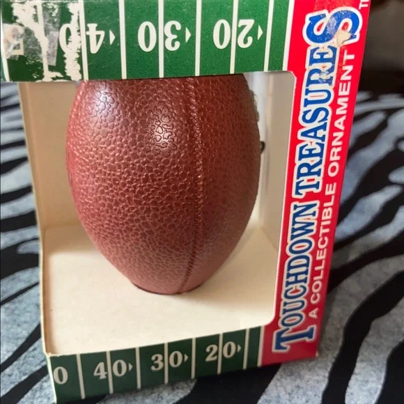 Michigan Football Ornament - Picture 6 of 9